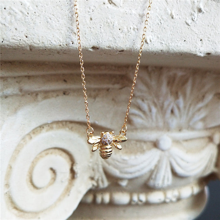 bee necklace