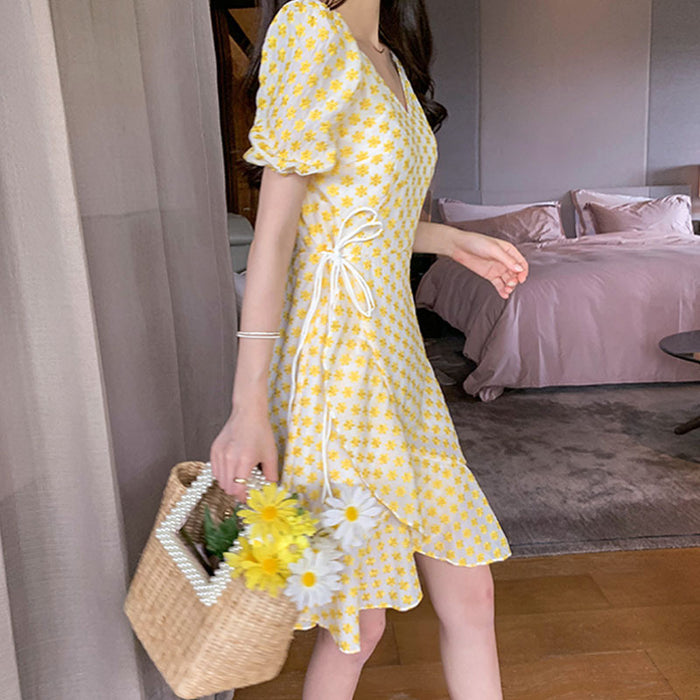 Ladies yellow little daisy dress